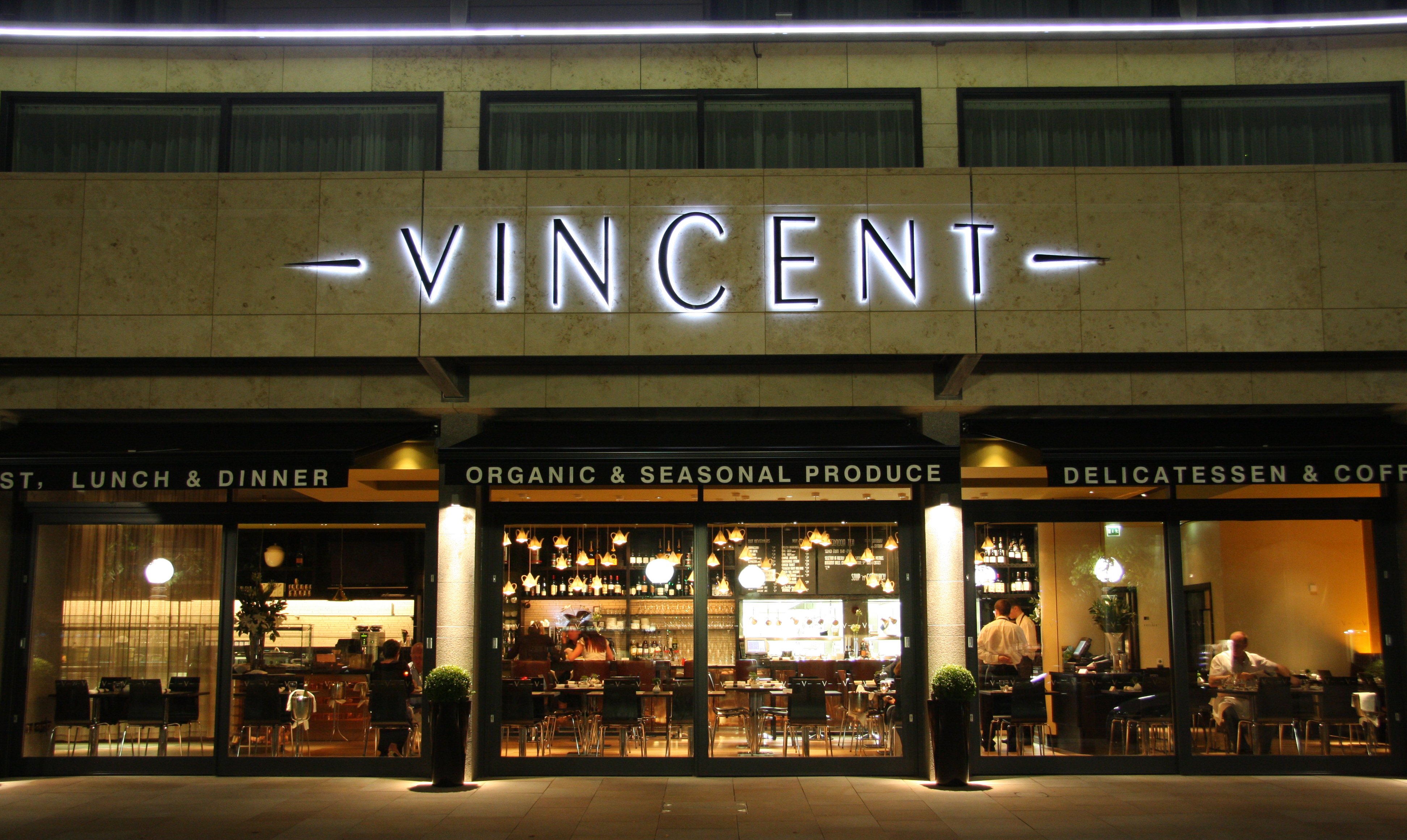 Vincent Hotel