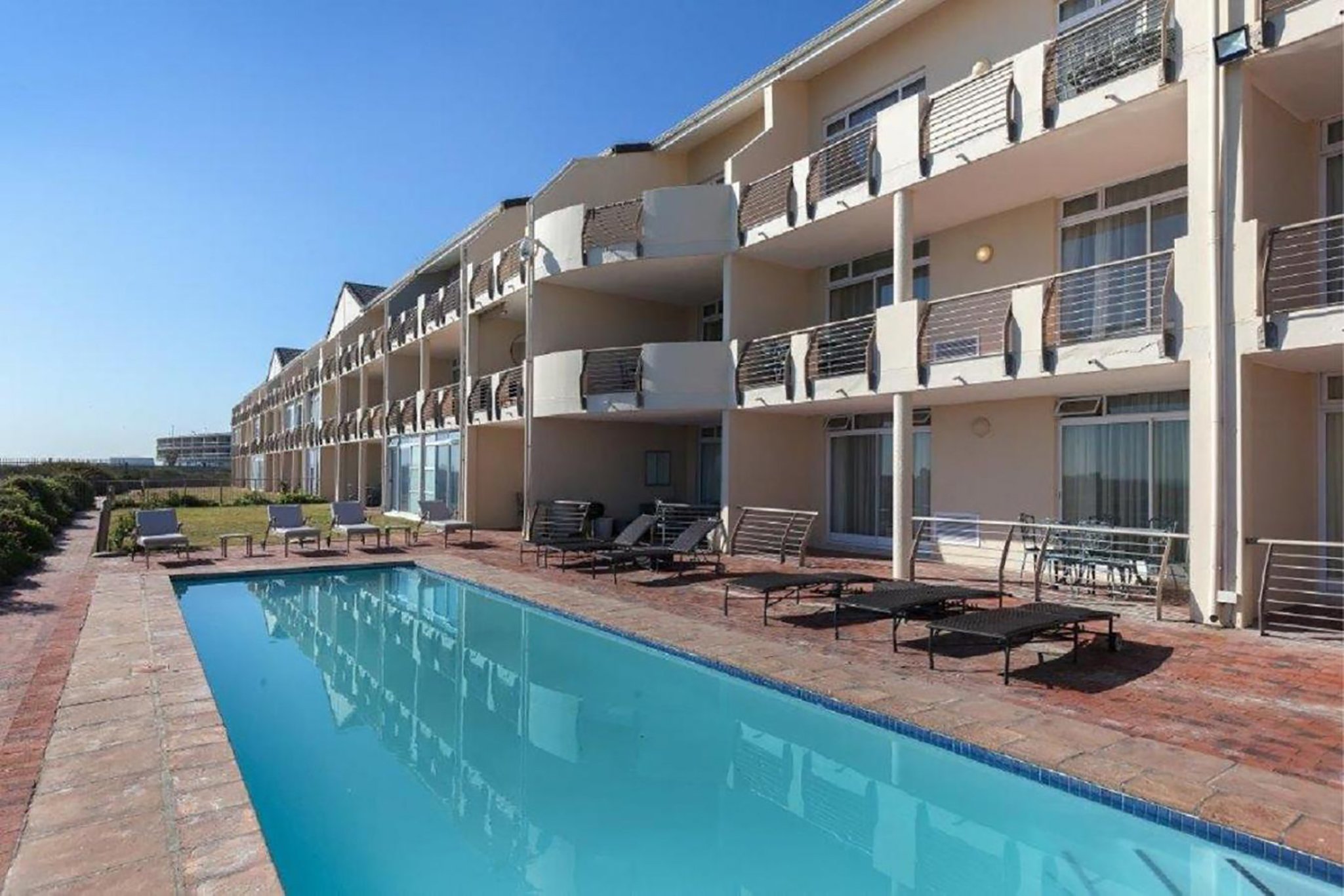 Leisure Bay Apartments
