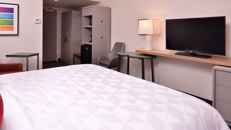 Holiday Inn Hotel and Suites Orlando I-Drive – Theme Parks