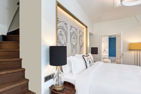 Crown Tower Suite