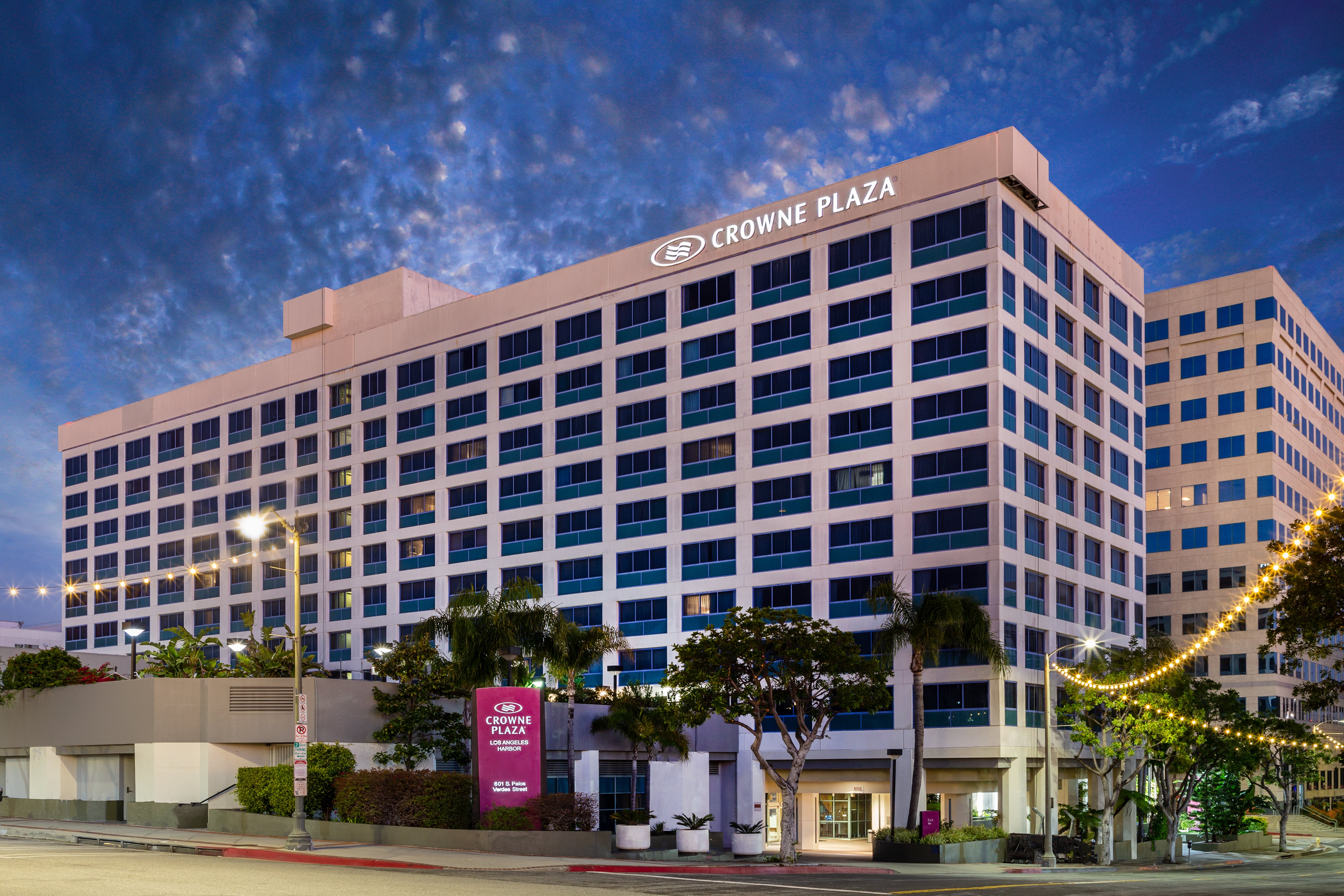Crowne Plaza Los Angeles Harbor Hotel