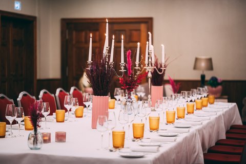 Dining in Aliados Meeting Room