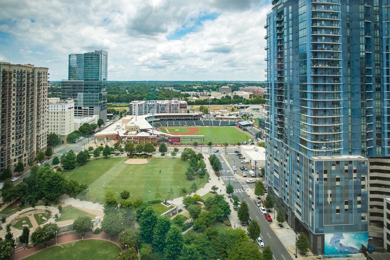 1 King Accessible Park View