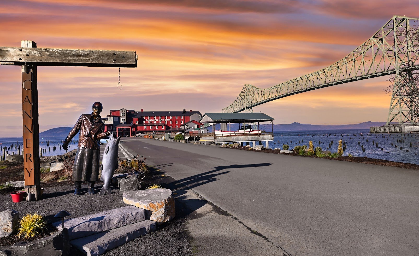 Cannery Pier Hotel & Spa