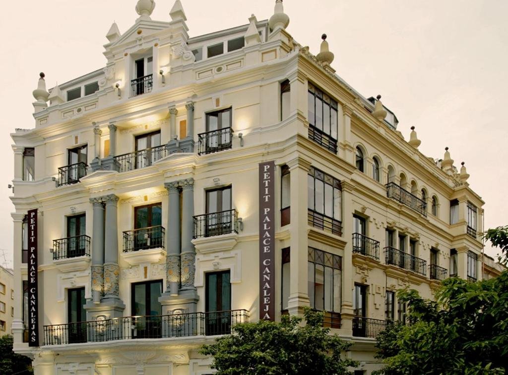Petit Palace Canalejas