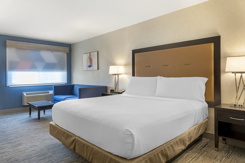 HOLIDAY INN EXPRESS COLTON