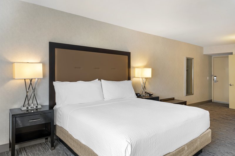 HOLIDAY INN EXPRESS COLTON