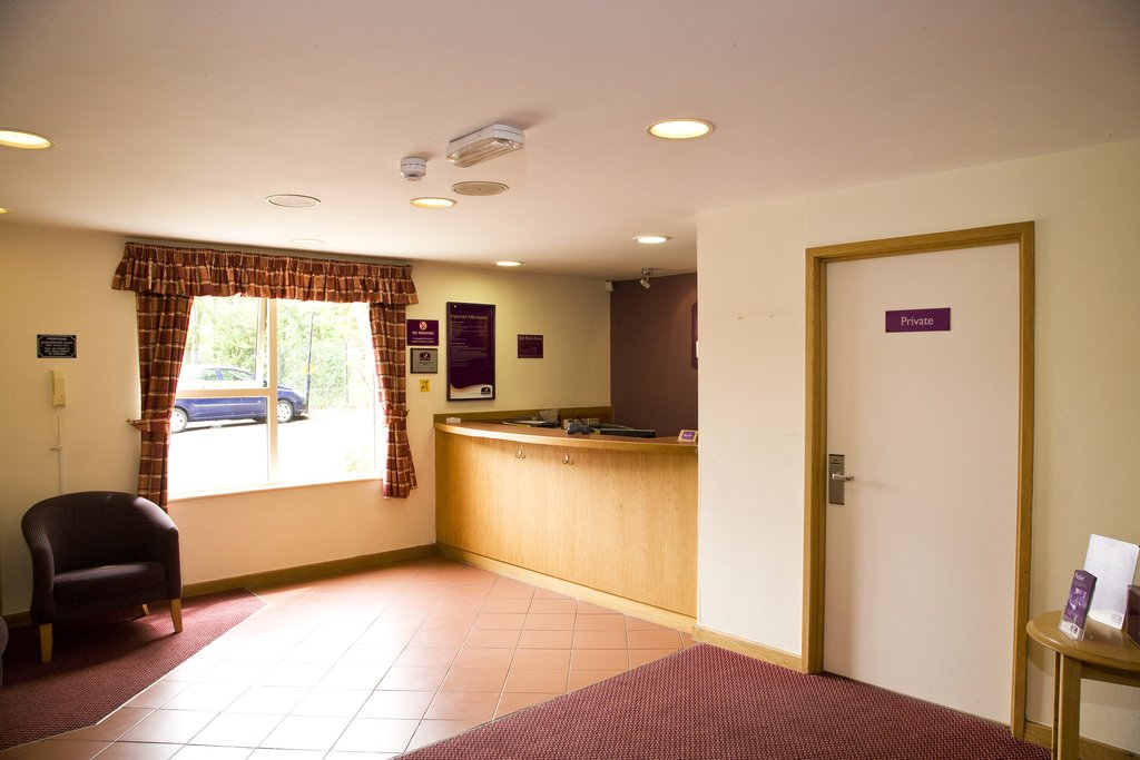 Premier Inn Watford North, Reading