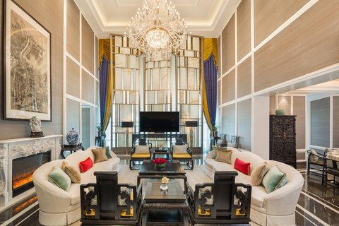 President Suite - Living Room