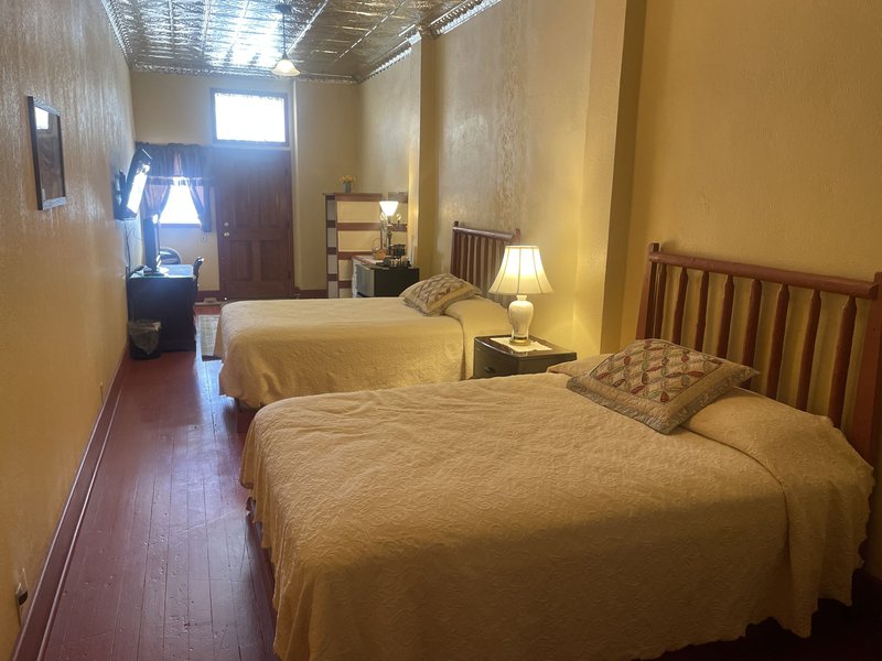 HISTORIC HOTEL GREYBULL