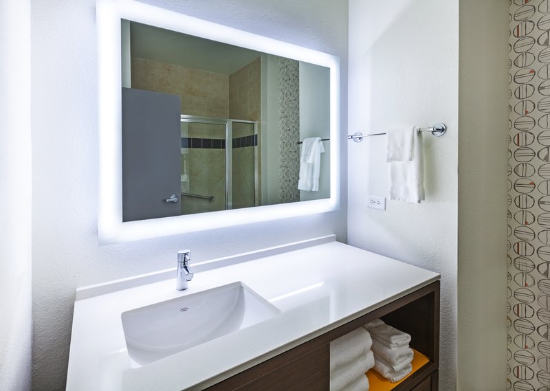 Holiday Inn & Suites McKinney-Fairview