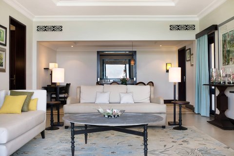 Beachfront Suite Living Room