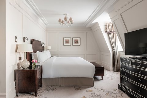 Junior Suite Bedroom