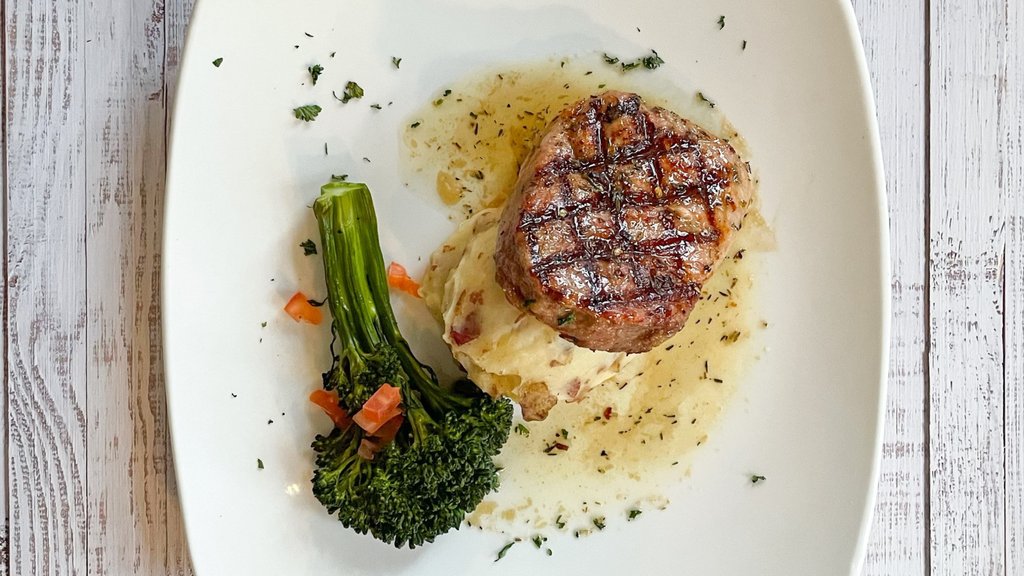 Come grab a delicious bite at our in hotel restaurant.