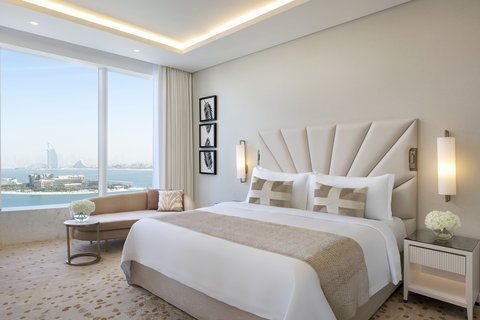 Grand Deluxe Suite Bed