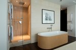 Deluxe, 1 Bedroom Suite, 1 King, Golf view, Upper floor, Terrace