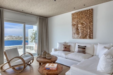 Emerald Villa living room