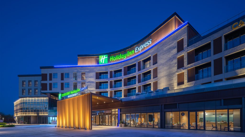 Hotel Exterior
