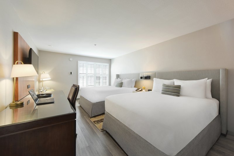 TWO QUEEN BEDS NONSMOKE