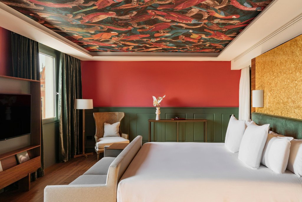 Guest photo