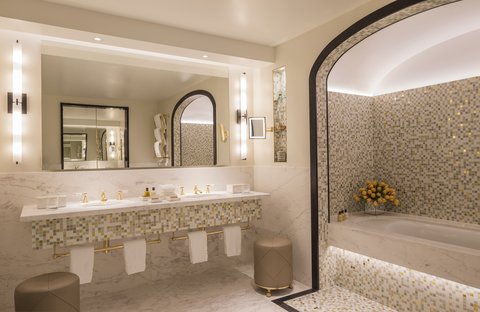 Royal Garden Suite
