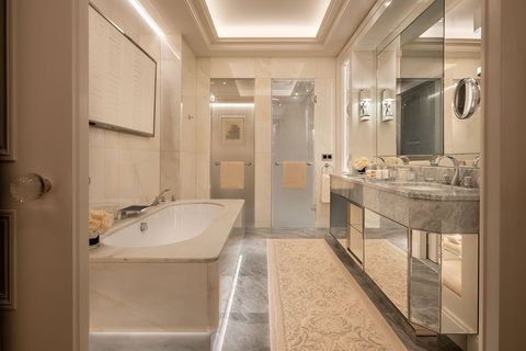 Parisian Suite Peter Vitale