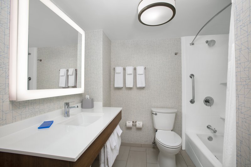 Holiday Inn Express Charleston Civic Center