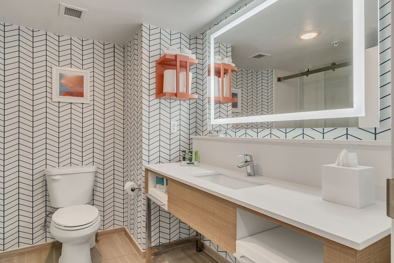 Holiday Inn Express and Suites Destin – Miramar Beach