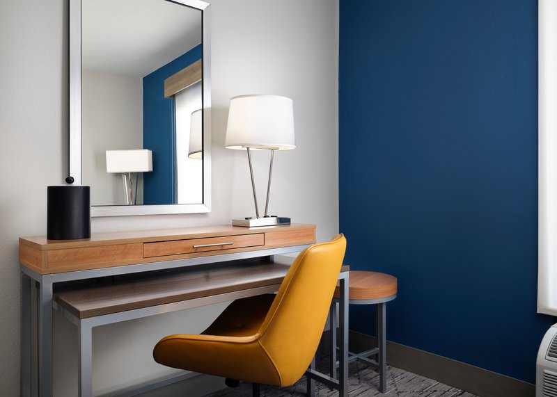 Holiday Inn Express & Suites New Orleans Airport