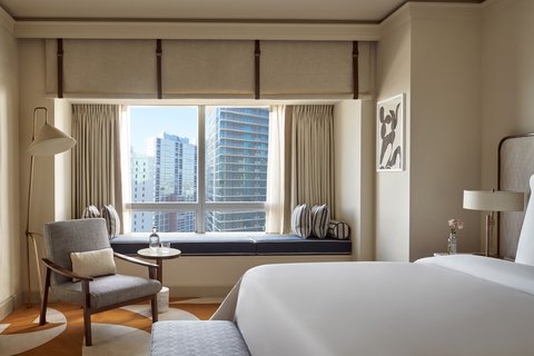 Four Seasons Executive Suite - City View