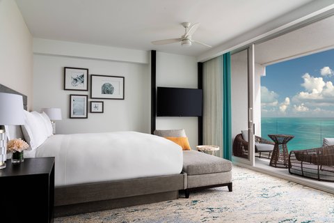 Oceanfront Suite - King Bedroom