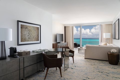 Suite - Living Room