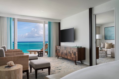 Executive Suite - Living Room