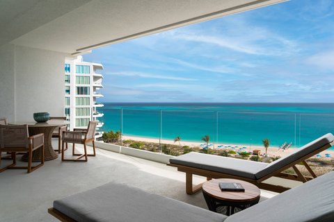 Ritz-Carlton Suite - Balcony