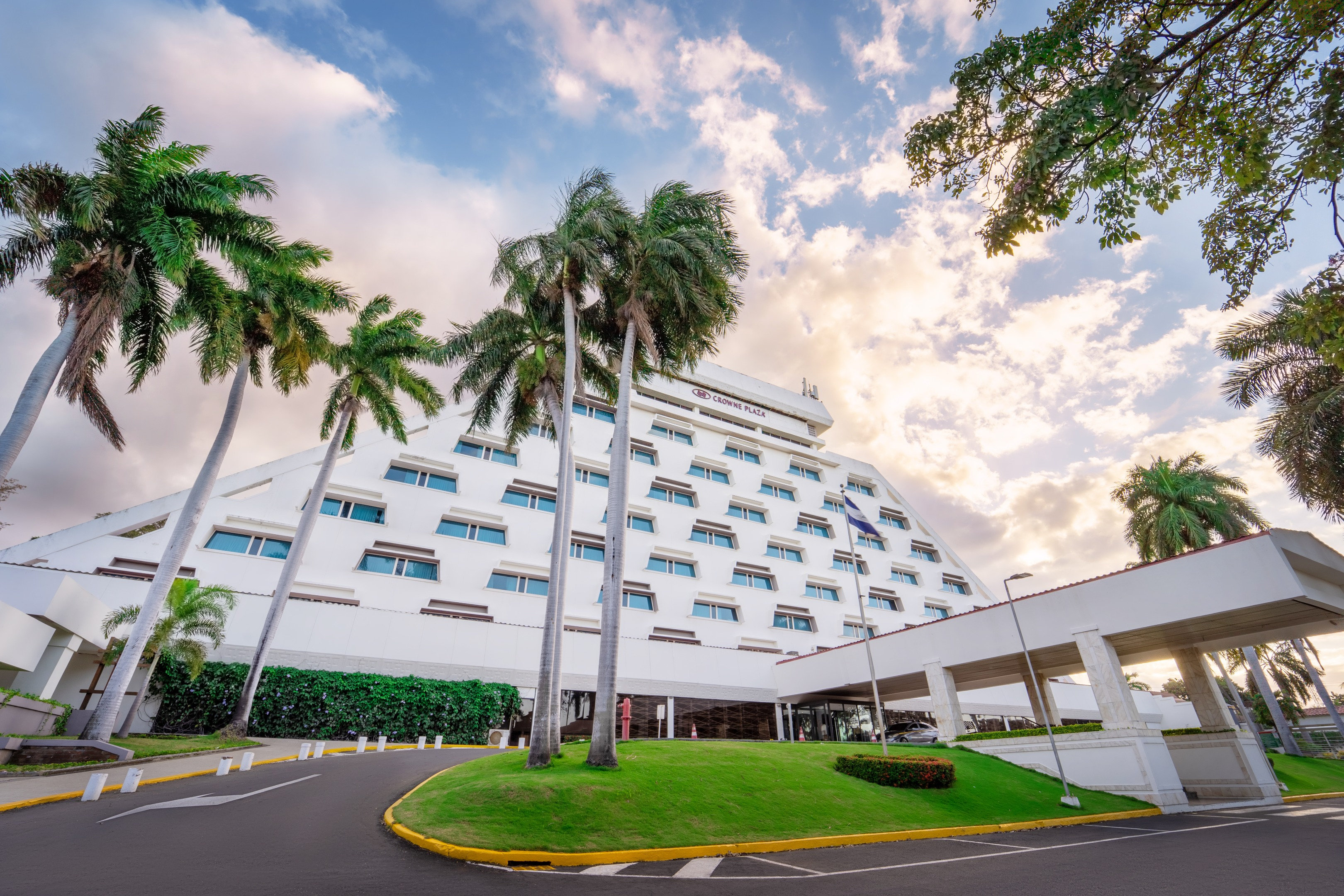 Crowne Plaza Hotel Managua