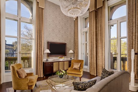 College Suite Lounge