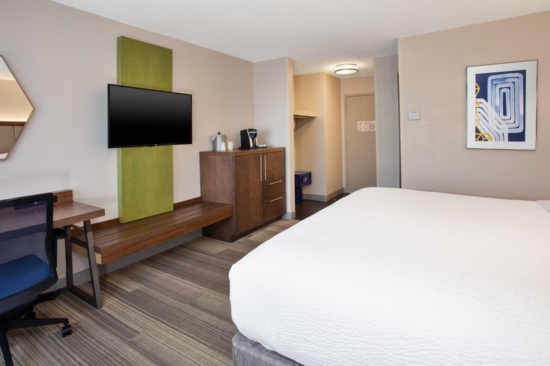 Holiday Inn Express Nashville Airport