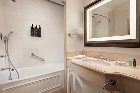 Bathroom (Salle de bain)