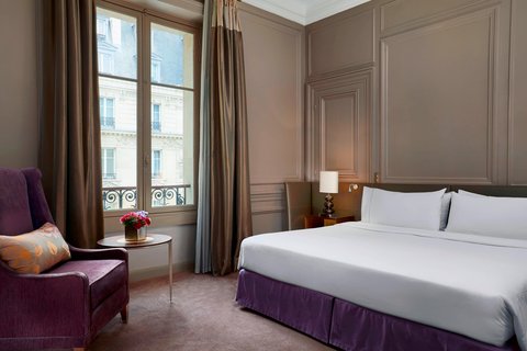 Deluxe Guest Room