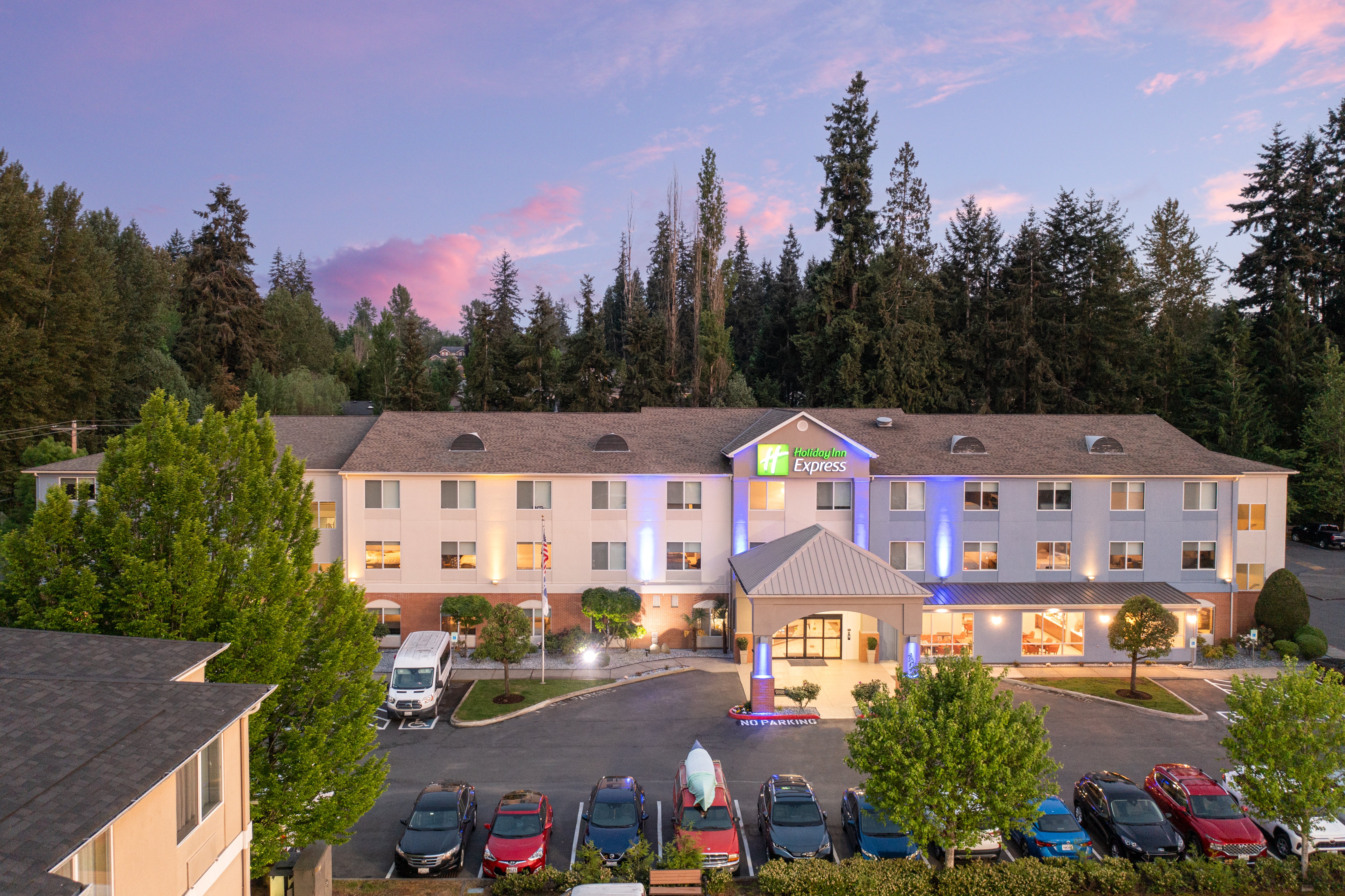 HOLIDAY INN EXPRESS BOTHELL