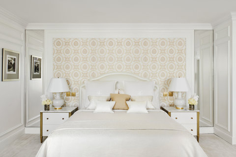 Eiffel Tower Suite