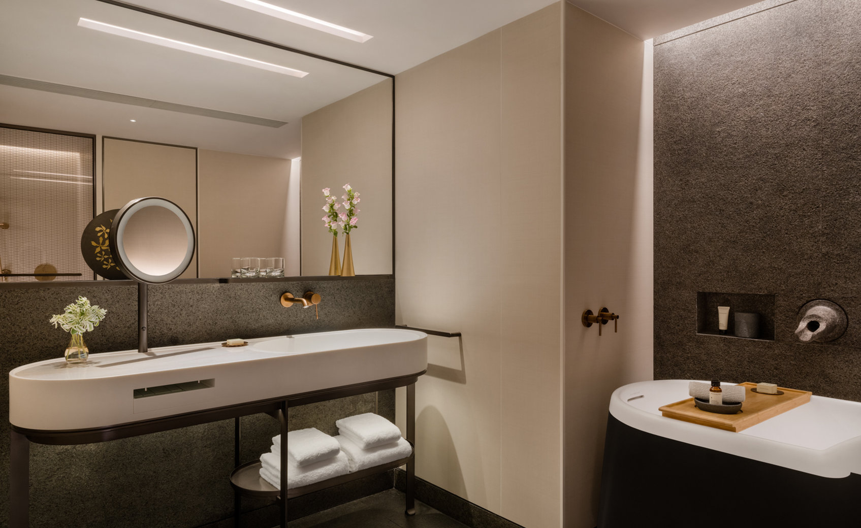 Regent Hong Kong Room Type - Premium King Room