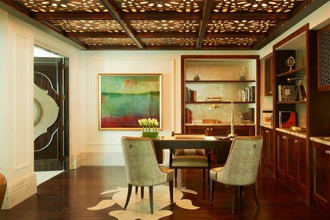 Al Manhal Suite - Studio Area