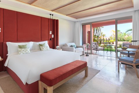 The Retreat Deluxe, Resort View, Bedroom