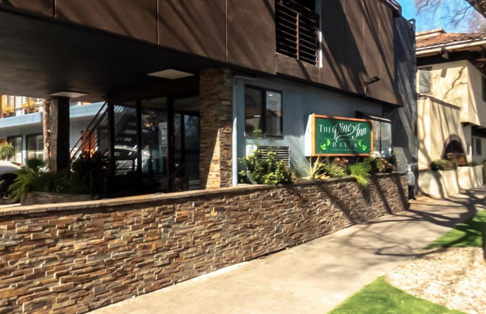 The Vine Inn Davis