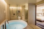 2 Single Junior Suite Luxury Bath View Lounge Access