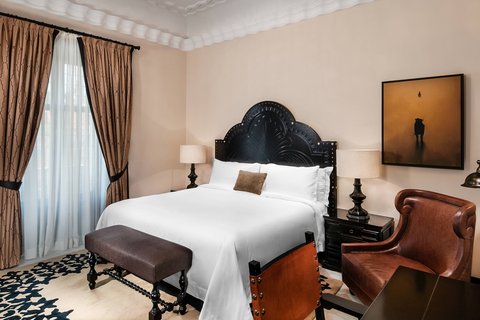 Premium Suite