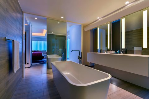 Baño de la suite Marvelous - Bañera y ducha