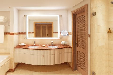 Citadel Deluxe, Ocean View, Bathroom