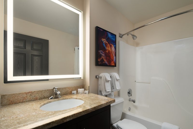 Candlewood Suites St. Louis – St. Charles